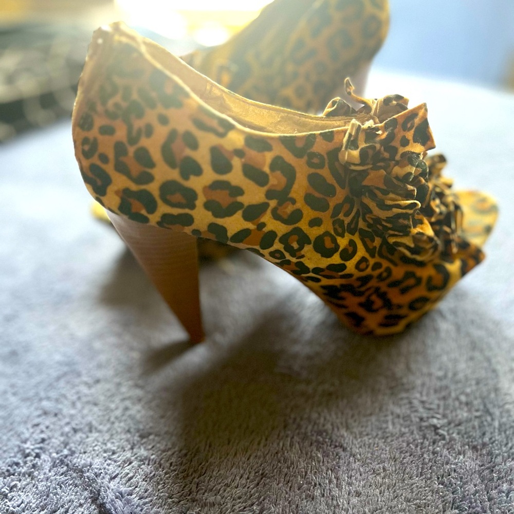 Leopard heels